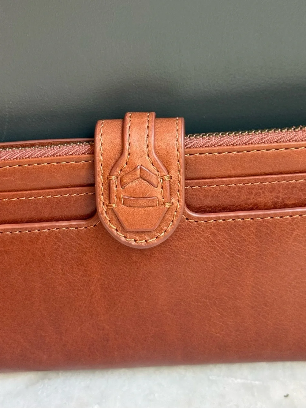 HOBO Dunn Continental Wallet in “Pecan Ridge” - Picture 2 of 13